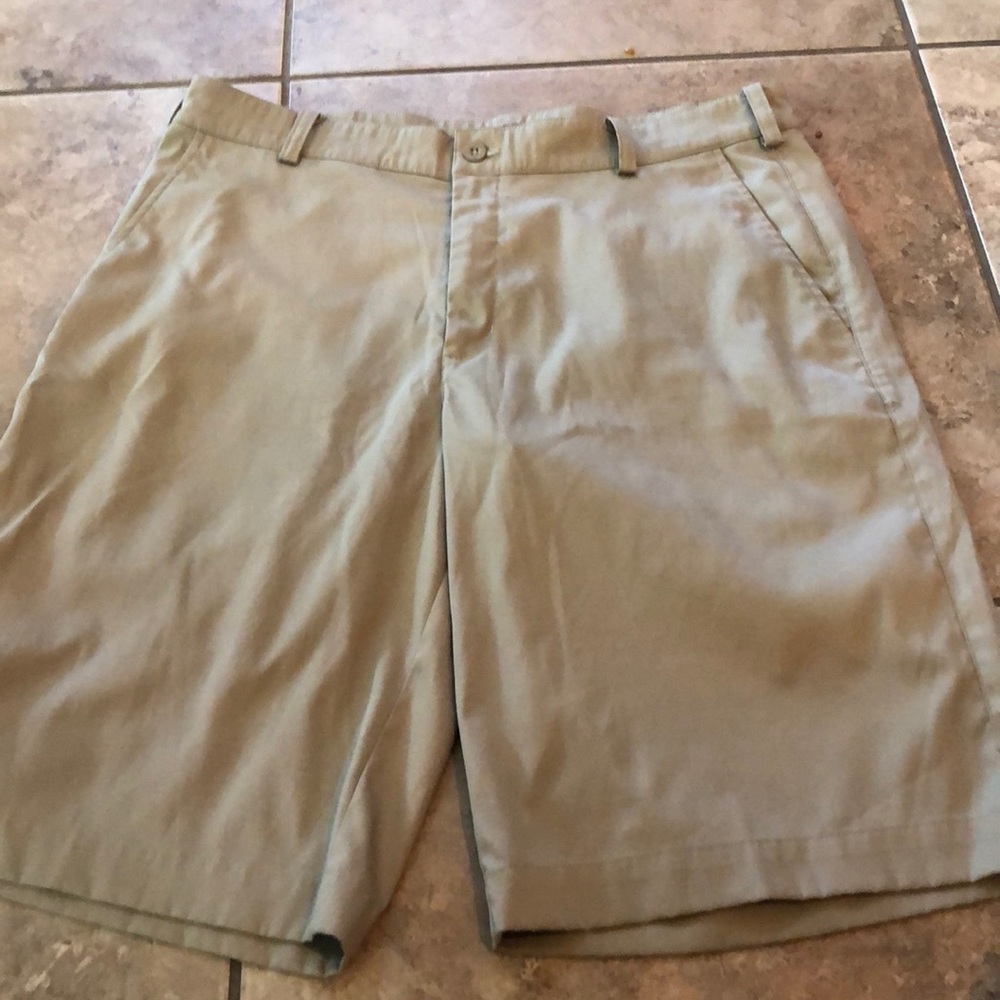 nike khaki shorts